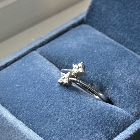 Silver Solitaire Diamond Ring Spence diamonds - Picture 4 of 9